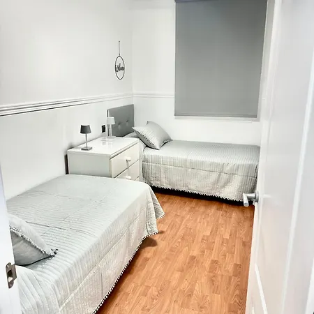 10 Minutos Centro Sevilla, Moderno Y Con Parking Gratis *