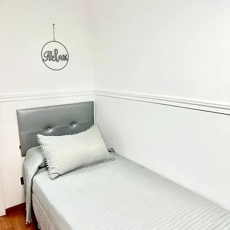 10 Minutos Centro Sevilla, Moderno Y Con Parking Gratis Apartment *