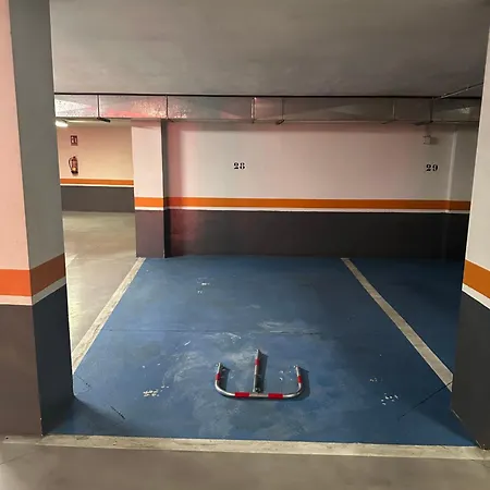 Apartment 10 Minutos Centro Sevilla, Moderno Y Con Parking Gratis *